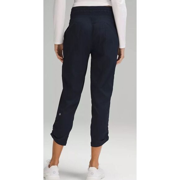 LULULEMON Dance Studio Mid-Rise Cropped Pant navy Sz 6, $100 A34 - Picture 2 of 9